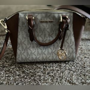 Michael Kors Crossbody